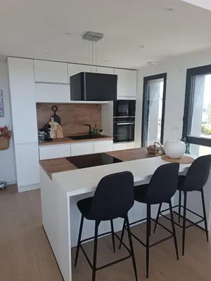Cuisine ou kitchenette dans l'établissement Villa LEVIA