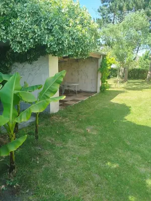 Jardin de l'établissement L'escapade du Mont