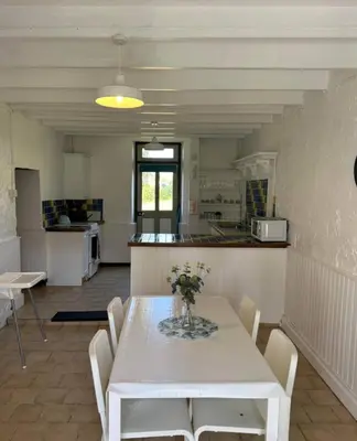 Cuisine ou kitchenette dans l'établissement La Pagerie