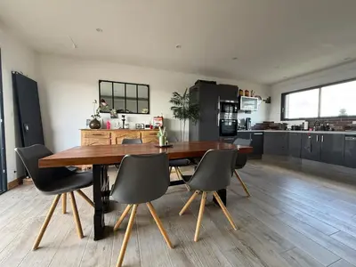 Cuisine ou kitchenette dans l'établissement la maison de la mer