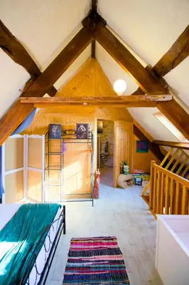 Un ou plusieurs lits dans un hébergement de l'établissement Maison de pêcheur à 50m de la mer & 10min ferry, 3 chambres, 7 personnes, intendance Luxury Host