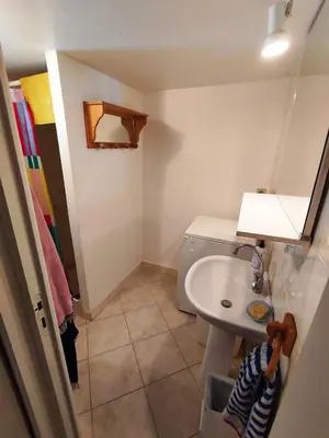 Salle de bains dans l'établissement Gîte calme La Closlière