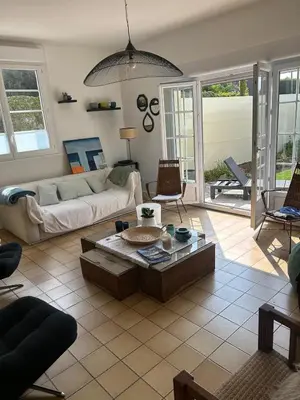 Coin salon dans l'établissement Maison familiale en bord de mer