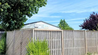 Plan de l'établissement Cozy mobile home with great comfort - Camping La Sirène
