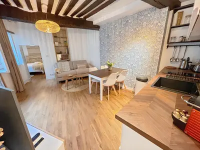 Cuisine ou kitchenette dans l'établissement Cœur de Caen, charme ancien & confort moderne