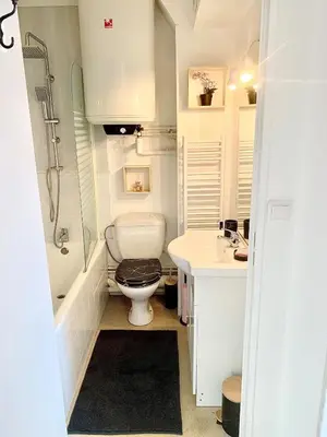 Salle de bains dans l'établissement La Cabane de Riva Bella