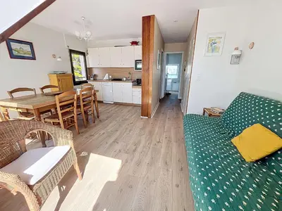 Cuisine ou kitchenette dans l'établissement Appartement en bord de mer, 1 chambre, 4 couchages, parking privé - FR-1-361-570