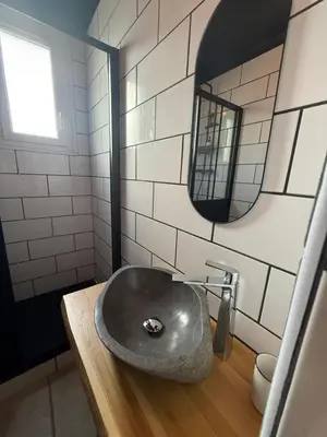 Salle de bains dans l'établissement La Suite élégante