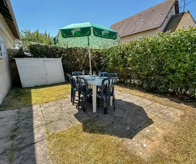 Jardin de l'établissement Maison cosy à 2 pas du port et de la plage