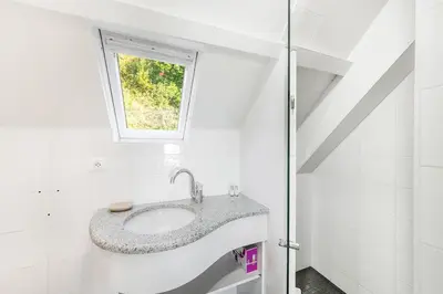 Salle de bains dans l'établissement Bord de l'eau 1 - T3 duplex - Sea view