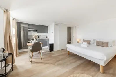 Un ou plusieurs lits dans un hébergement de l'établissement Bord de l'eau 2 - Studio - Sea view