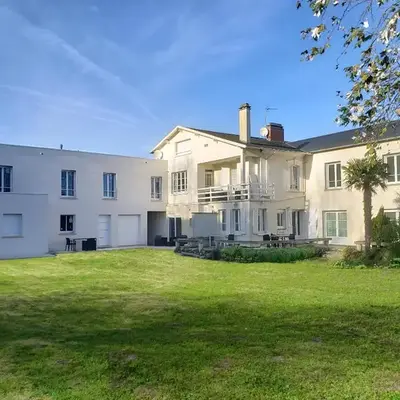 BEAU DUPLEX 80 m2 100 metre de la plage