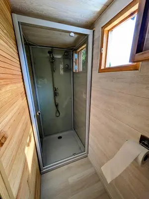 Salle de bains dans l'établissement Au silence des Peupliers