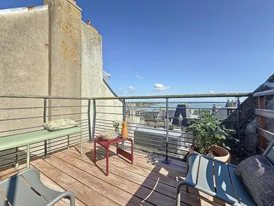 Balcon ou terrasse dans l'établissement La Rose du Roc - Maison 4 niveaux, terrasse vue mer