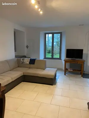 Télévision ou salle de divertissement dans l'établissement Gîte de la Planquette