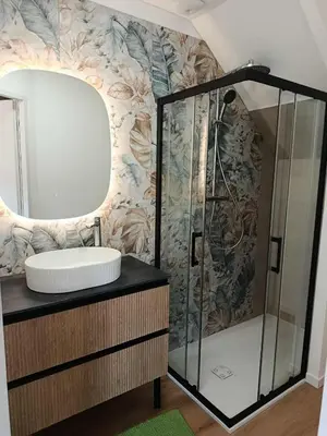 Salle de bains dans l'établissement La boutique des Roches