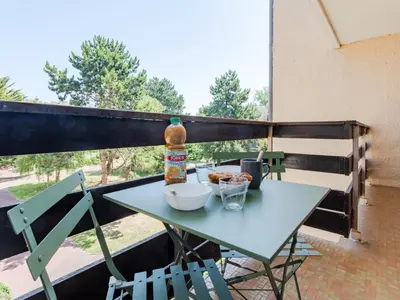 Balcon ou terrasse dans l'établissement Apartment Le Sporting-18 by Interhome