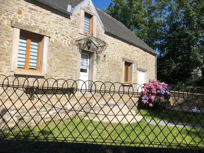 Jardin de l'établissement Maison de famille Normande