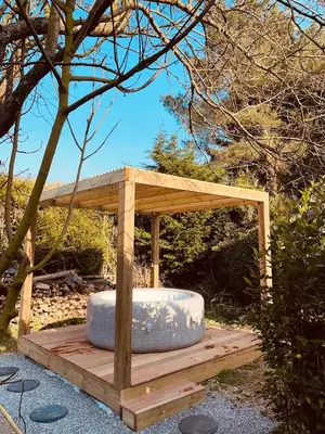 Jardin de l'établissement GRANDE MAISON DE VACANCES SPa