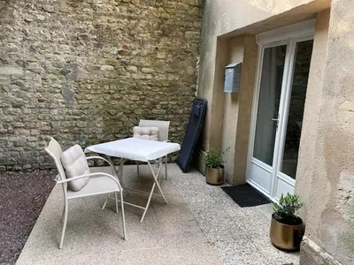Terrasse ou espace extérieur de l'établissement Cottage in Central Bayeux