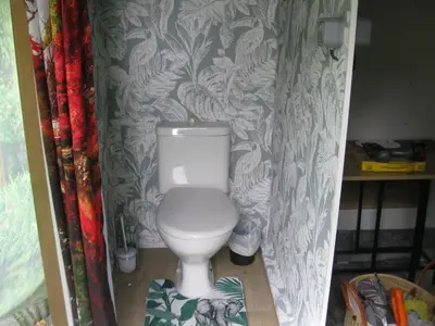 Salle de bains dans l'établissement Chalet fleuri
