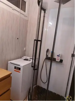 Salle de bains dans l'établissement Appartement T2 proche de la mer résidence calme