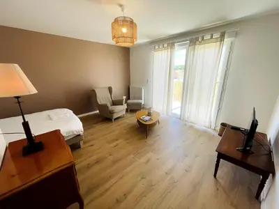 Un ou plusieurs lits dans un hébergement de l'établissement Studio dans résidence avec salon et cuisine partagés - 404