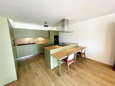 Cuisine ou kitchenette dans l'établissement Studio dans résidence avec salon et cuisine partagés - 404