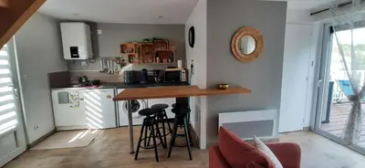 Cuisine ou kitchenette dans l'établissement Gite La Péra