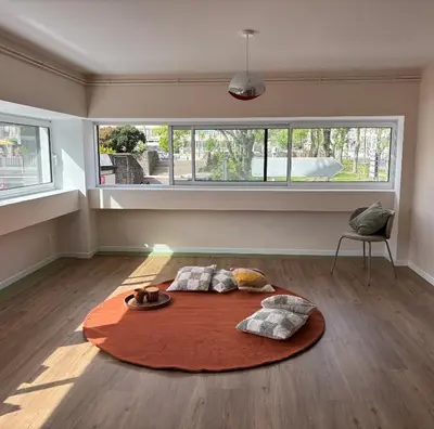 Coin salon dans l'établissement Cozy Loft tout équipé au cœur de Saint-Lô