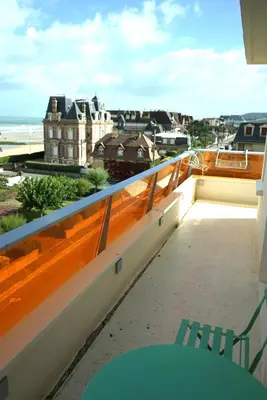 Balcon ou terrasse dans l'établissement Le Spacieux vue mer