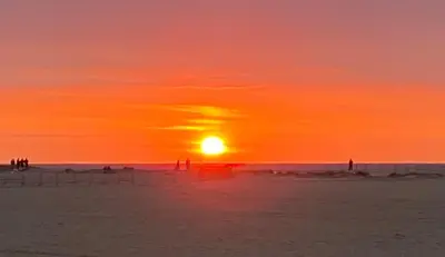 Lever ou coucher de soleil vu de la maison de vacances ou à proximité