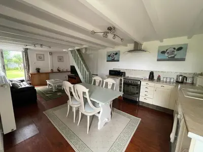 Cuisine ou kitchenette dans l'établissement Les Forges