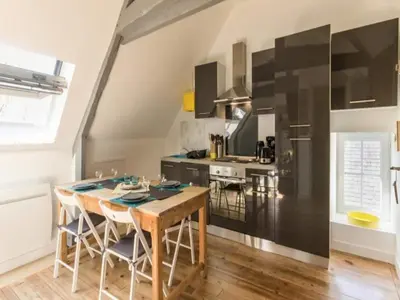 Cuisine ou kitchenette dans l'établissement Romantic Escape in Normandy