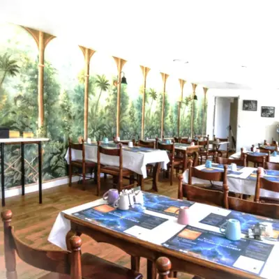 Restaurant ou autre lieu de restauration dans l'établissement Hotel La Baie Royale