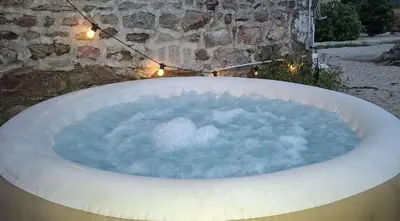 Plan de l'établissement Magnolia - Cozy 3 star Cottage with heated pool and hot tub