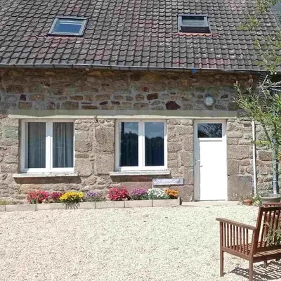 Magnolia - Cozy 3 star Cottage with heated pool and hot tub