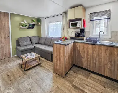 Cuisine ou kitchenette dans l'établissement Yatra Van