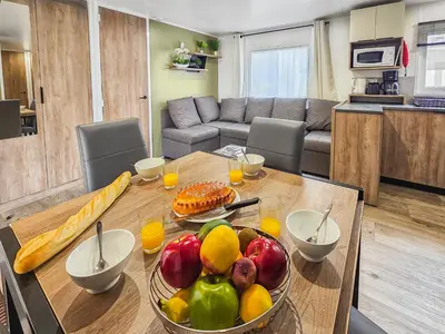 Cuisine ou kitchenette dans l'établissement Yatra Van