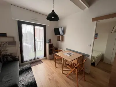 Coin salon dans l'établissement Appartement Cabourg Plage - F2 - Vue dégagée