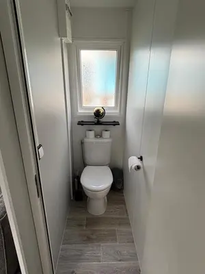 Salle de bains dans l'établissement Bungalow tout confort 6 personnes