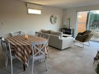 Coin salon dans l'établissement La Villa Rosé