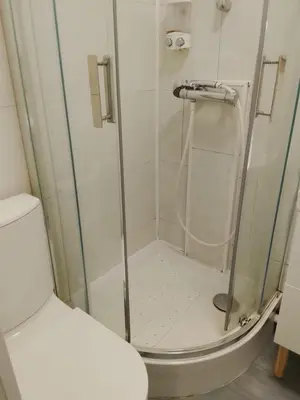 Salle de bains dans l'établissement T2 Nid Serein, jardin, calme, proche centre-ville, port, plages