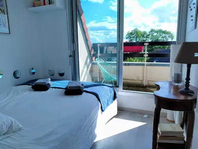 Un ou plusieurs lits dans un hébergement de l'établissement Joli appartement familial, 2 chambres, calme et soleil