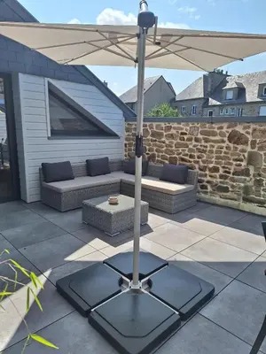 Coin salon dans l'établissement Loft Dosyl près du Mont-Saint-Michel