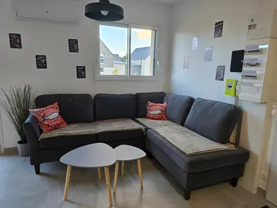 Coin salon dans l'établissement Ti Goéland 4 chambres Proche Mont St Michel