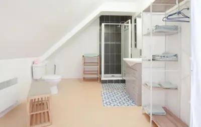 Salle de bains dans l'établissement Maison Entre Terre Et Mer