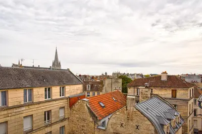 Vue générale sur Caen ou vue de la ville depuis l'appartement