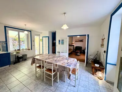 Coin salon dans l'établissement Le 61- Appartement 6 personnes -2 chambres-Terrasse