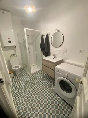 Salle de bains dans l'établissement Appartement dans le centre de saint pair à 5 min de la plage